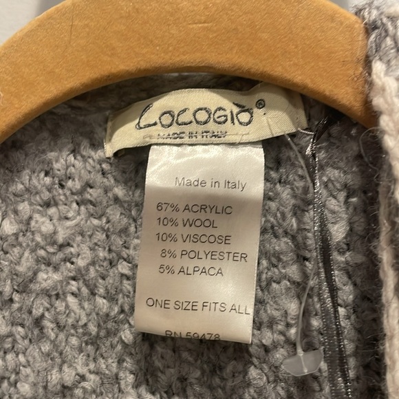 Cocogio Italian Poncho - Picture 3 of 4